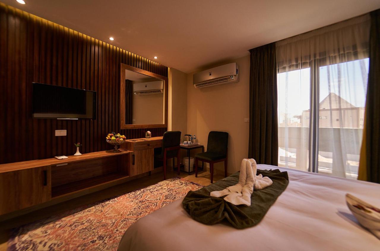 New Pyramid Front Hotel Al Kawm al Akhdar エクステリア 写真