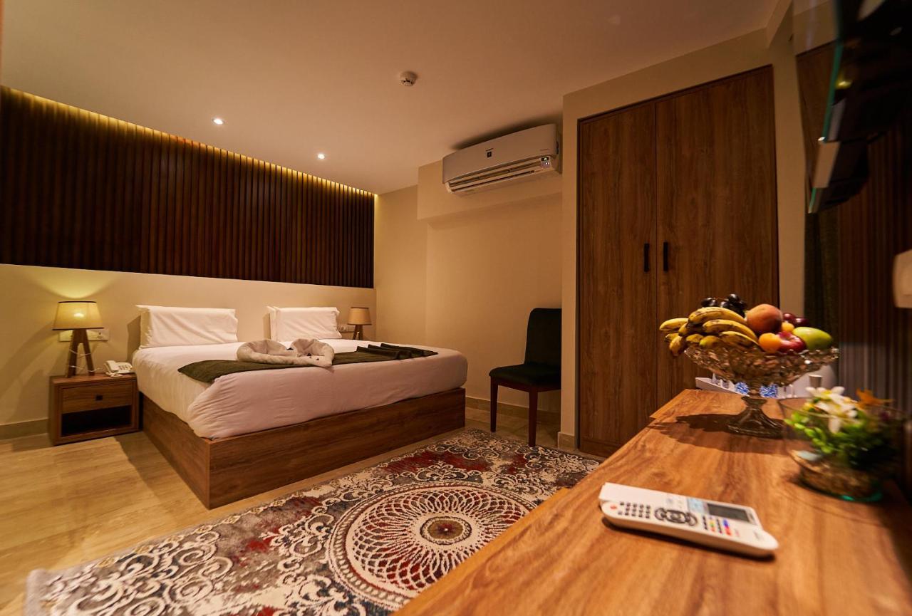 New Pyramid Front Hotel Al Kawm al Akhdar エクステリア 写真