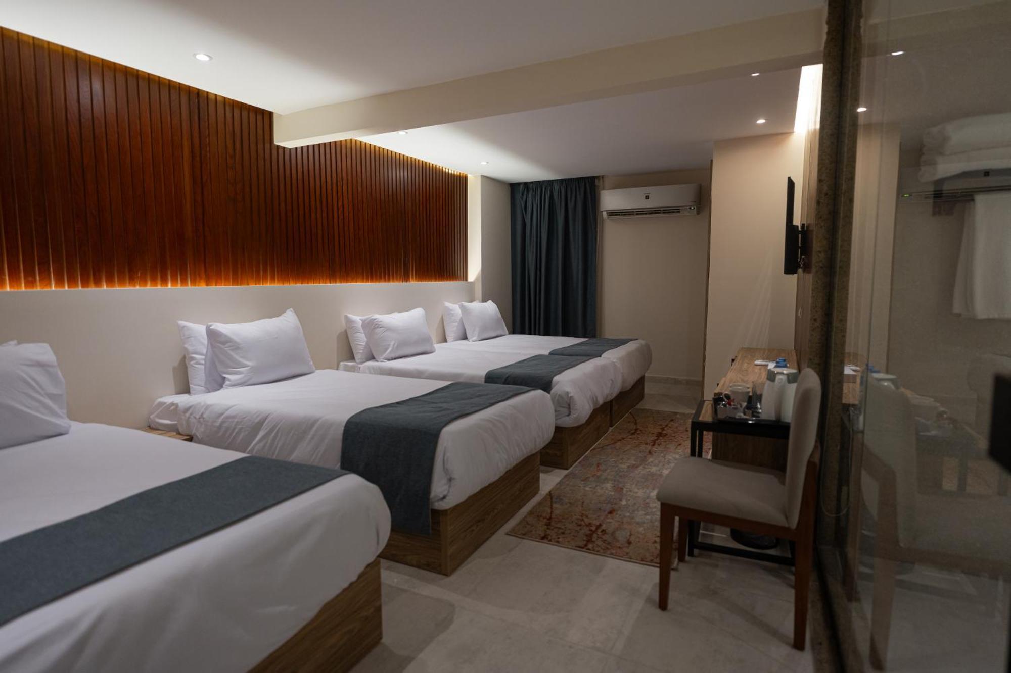New Pyramid Front Hotel Al Kawm al Akhdar エクステリア 写真